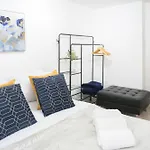 Silver Pines King Bed 2 Bedroom Apartment